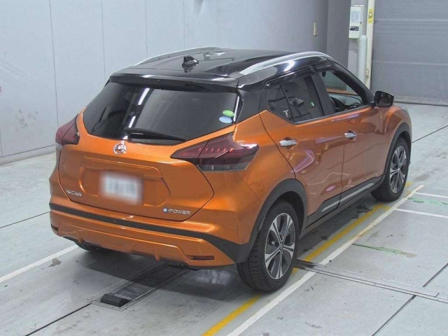 NISSAN KIX