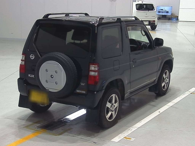 NISSAN KIX
