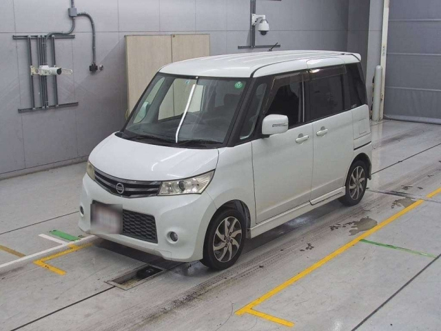 NISSAN ROOX