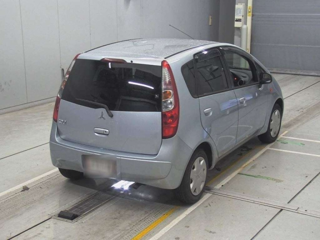 MITSUBISHI COLT