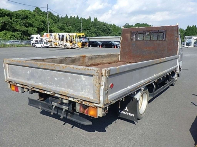 MITSUBISHI CANTER