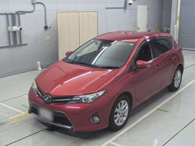 TOYOTA AURIS