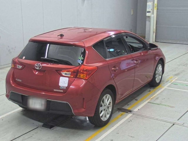 TOYOTA AURIS