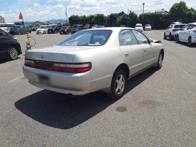 TOYOTA CHASER
