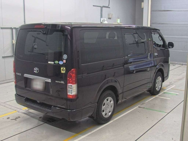 TOYOTA HIACE VAN