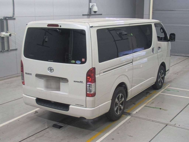 TOYOTA HIACE VAN
