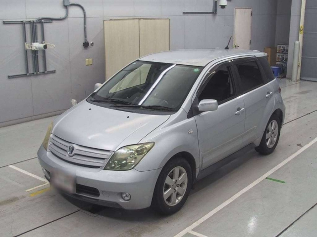 TOYOTA IST