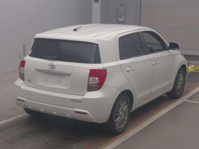 TOYOTA IST
