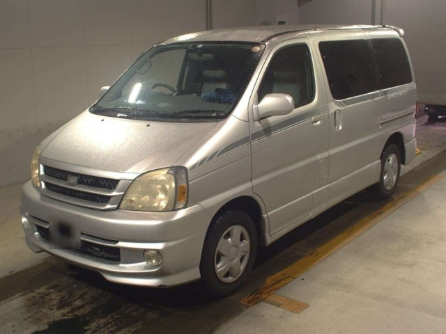 TOYOTA HIACE REGIUS