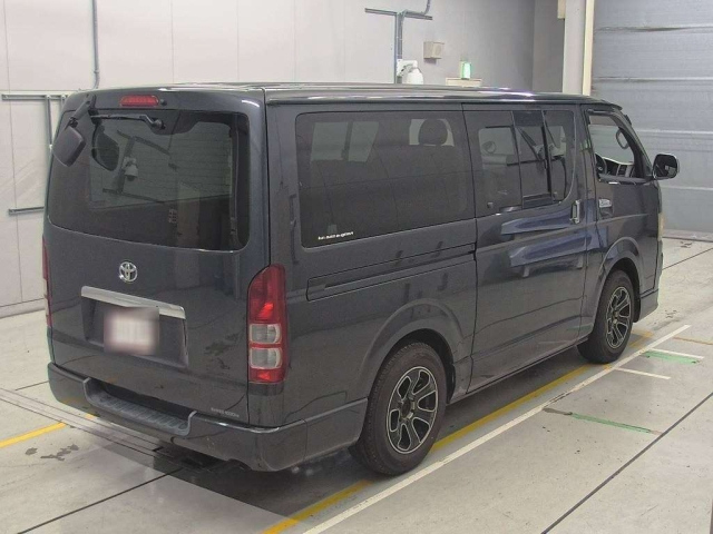 TOYOTA REGIUS ACE VAN