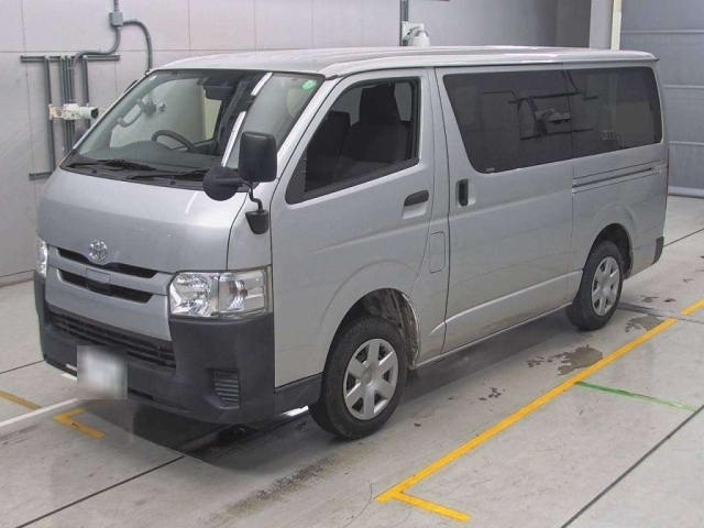 TOYOTA REGIUS ACE VAN