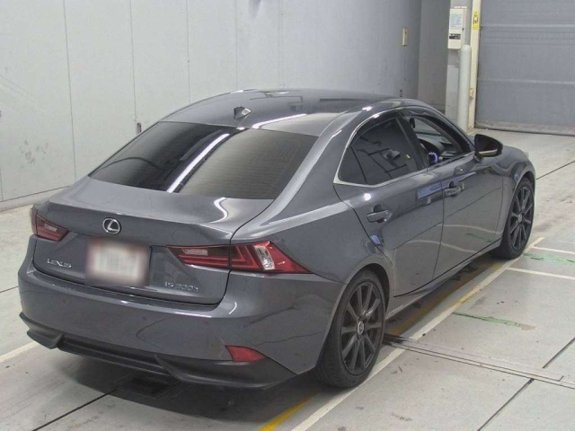 LEXUS IS