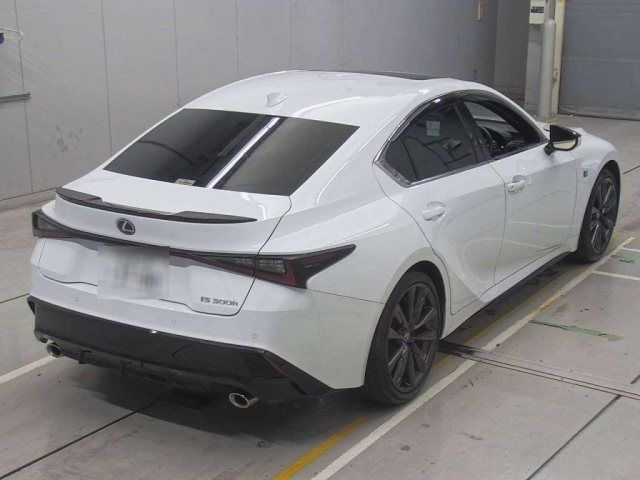LEXUS IS