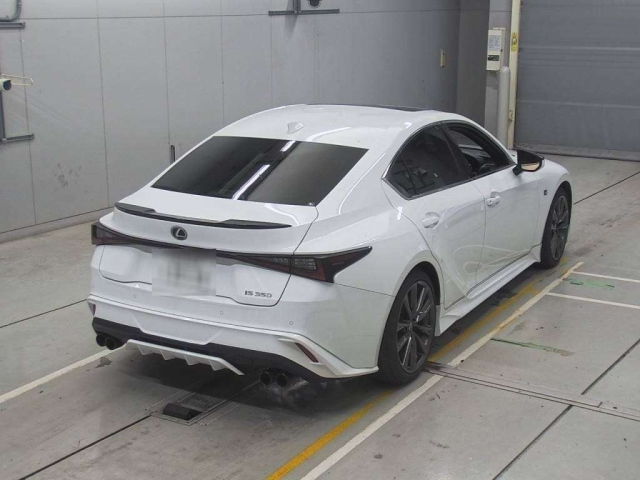 LEXUS IS