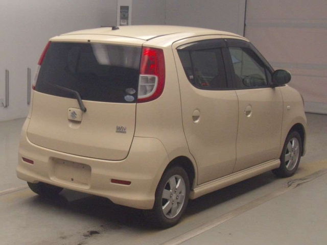 SUZUKI MRWAGON