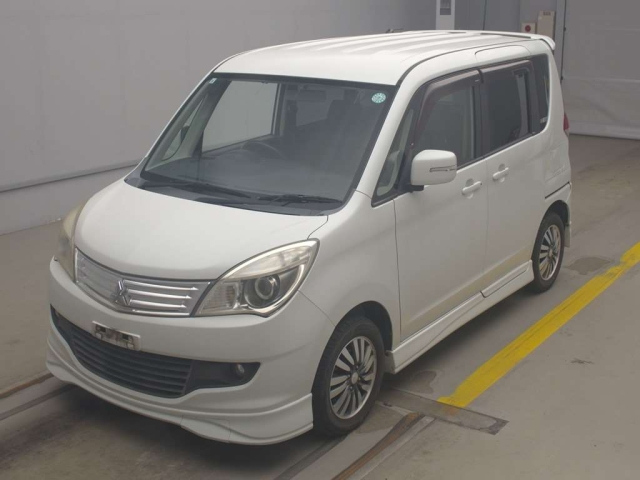 MITSUBISHI DELICA D2