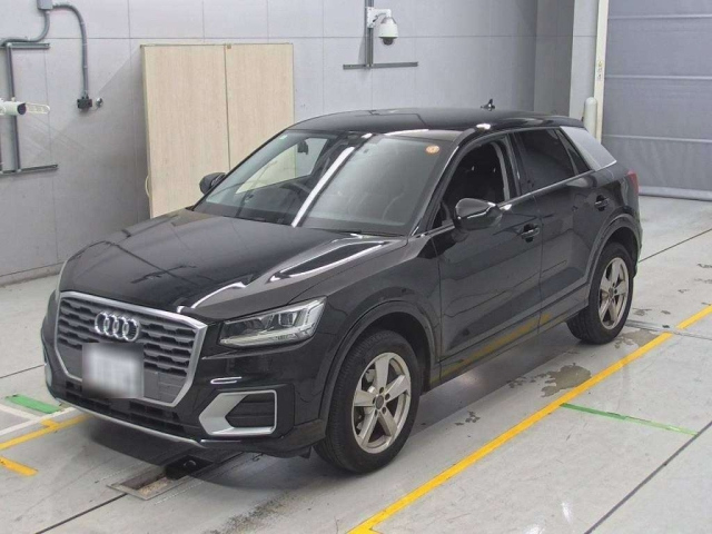 AUDI Q2