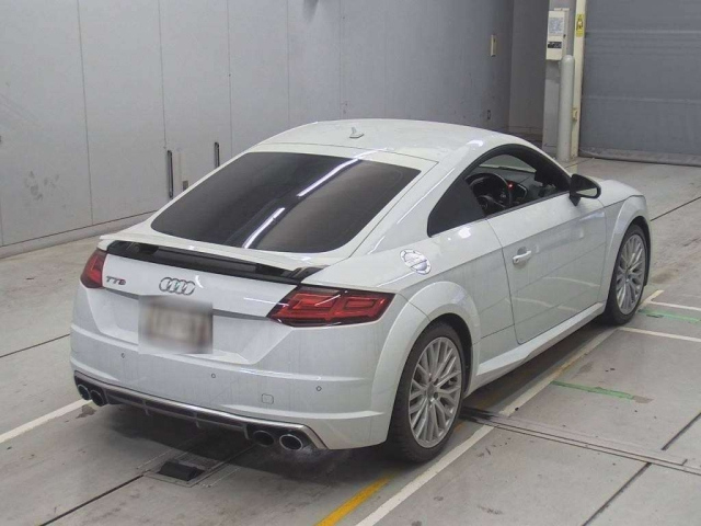 AUDI TT