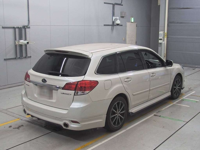 SUBARU LEGACY
