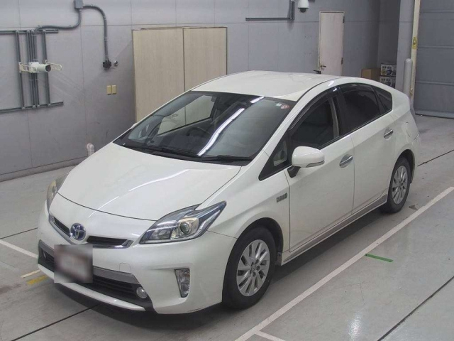 TOYOTA PRIUS PHV