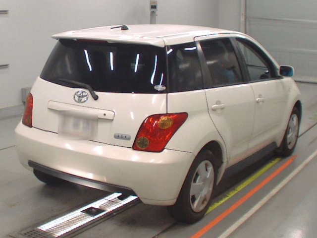 TOYOTA IST