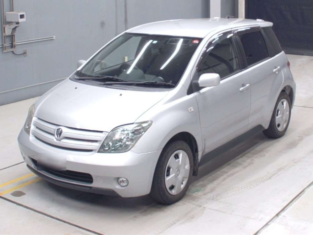 TOYOTA IST