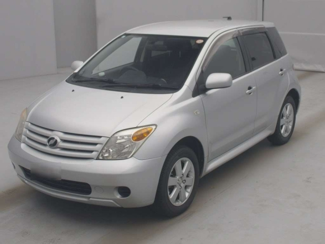 TOYOTA IST