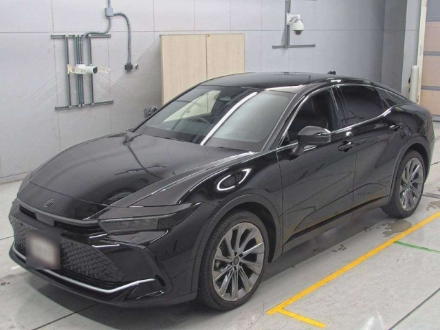 TOYOTA CROWN CROSSOVER