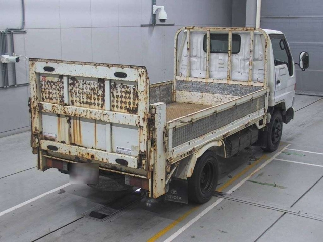 TOYOTA DYNA