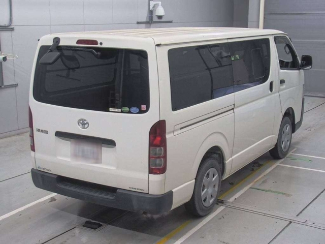 TOYOTA HIACE VAN