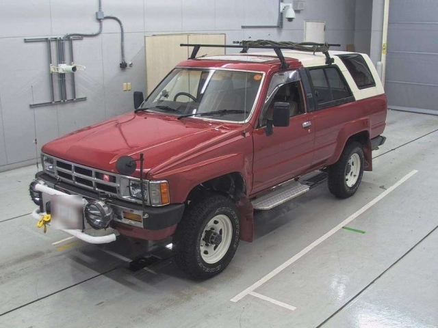 TOYOTA HILUX VAN