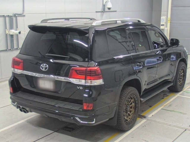 TOYOTA LAND CRUISER