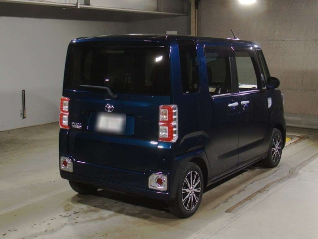TOYOTA PIXIS MEGA