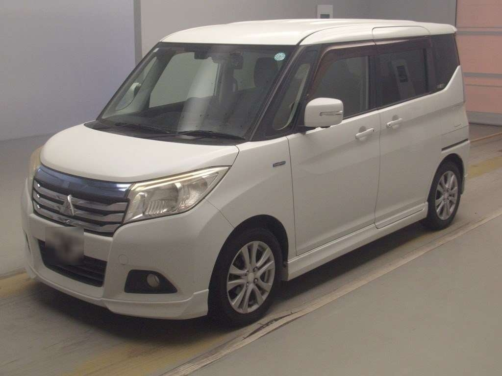 MITSUBISHI DELICA D2