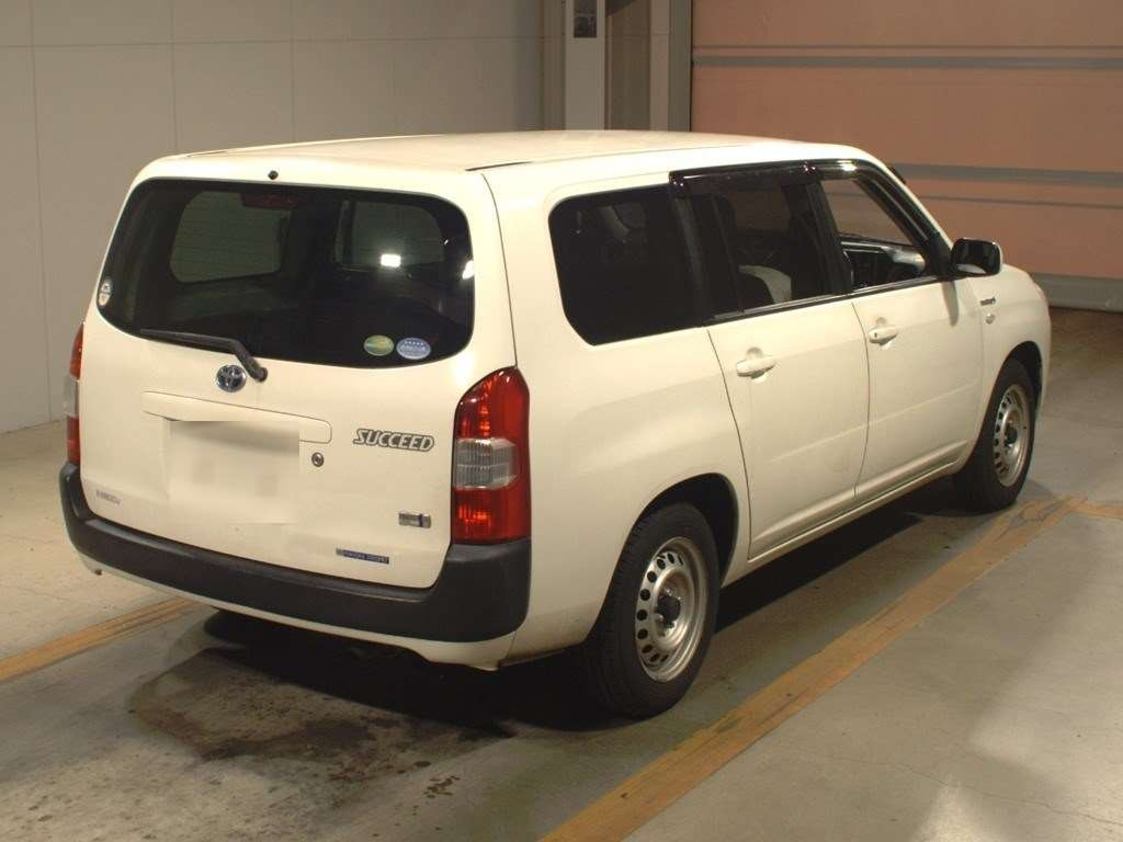 TOYOTA SUCCEED