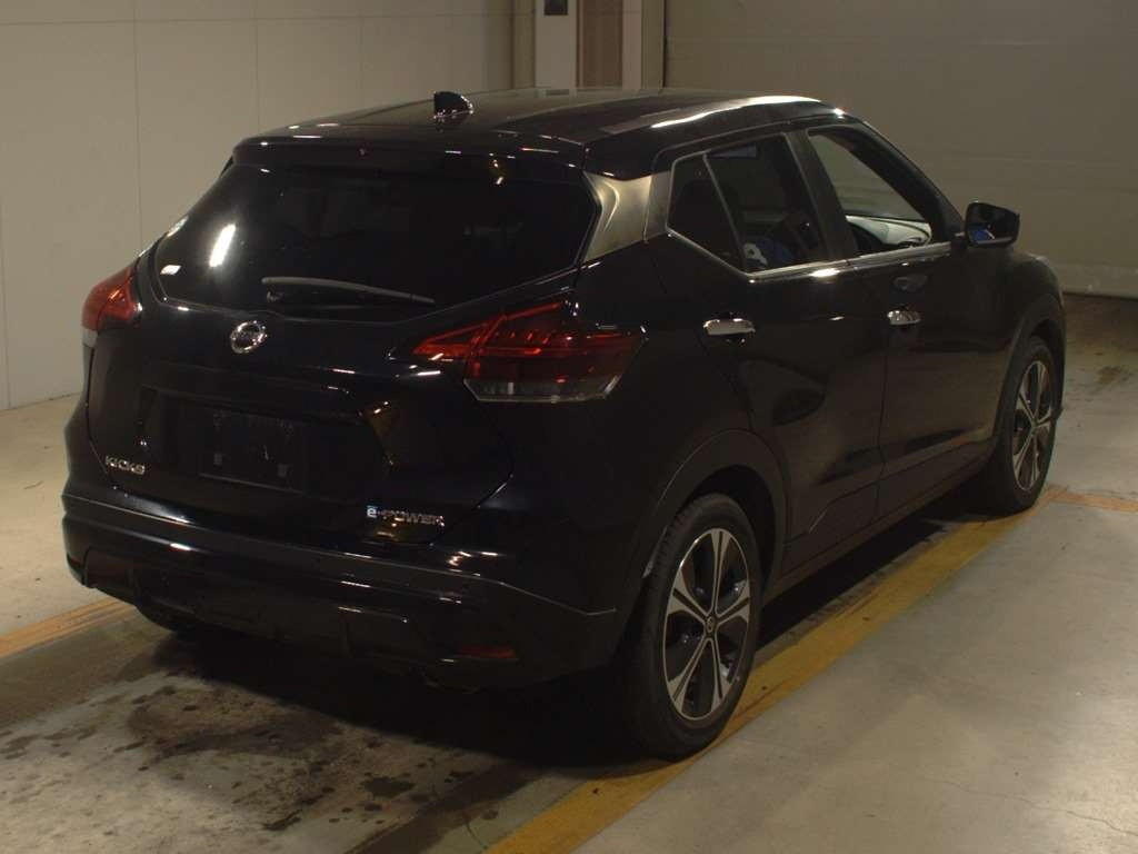 NISSAN KIX