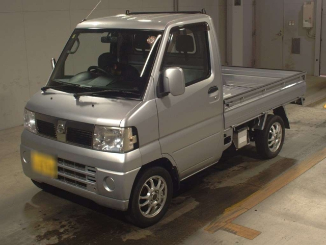 NISSAN CLIPPER TRUCK
