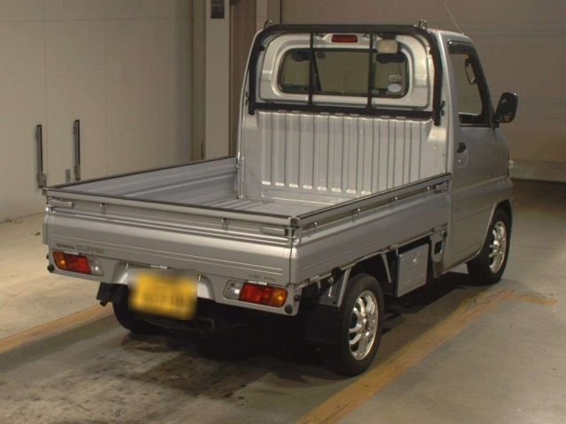 NISSAN CLIPPER TRUCK
