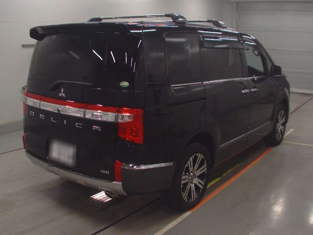 MITSUBISHI DELICA D5