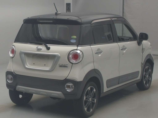 DAIHATSU CAST