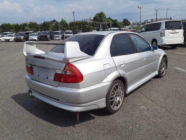 MITSUBISHI LANCER