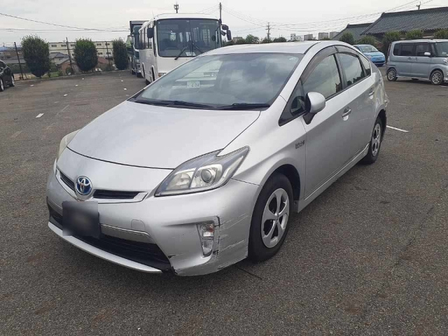 TOYOTA PRIUS PHV