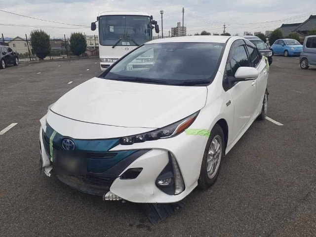 TOYOTA PRIUS PHV