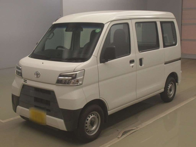 TOYOTA PIXIS VAN