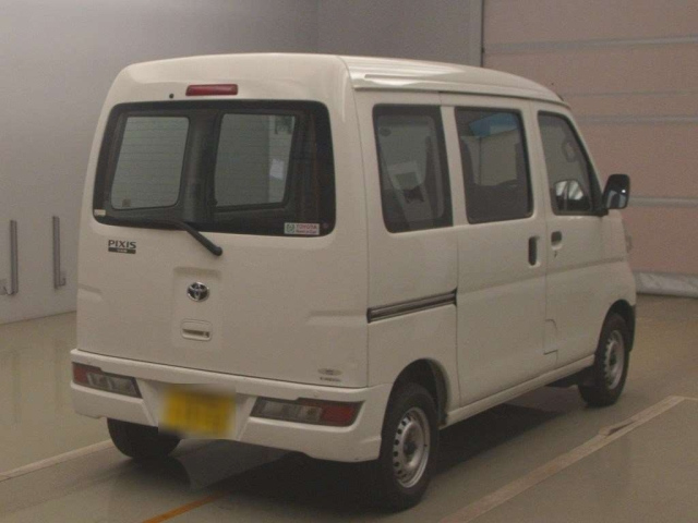 TOYOTA PIXIS VAN