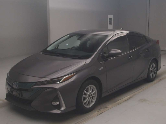 TOYOTA PRIUS PHV