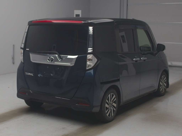 TOYOTA TANK