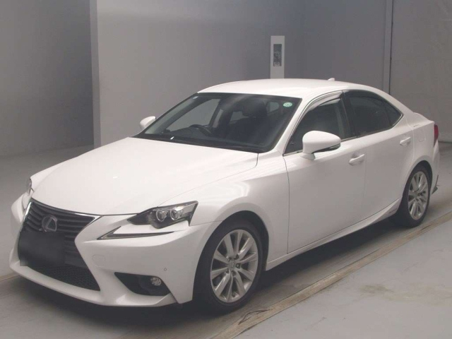 LEXUS IS