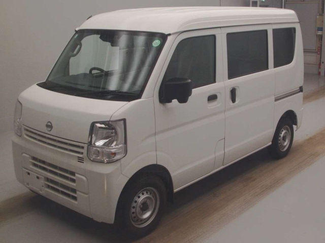 NISSAN CLIPPER VAN