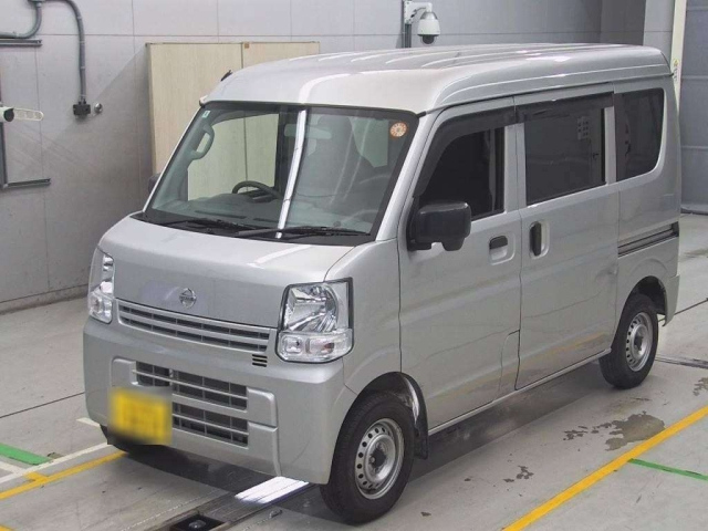 NISSAN CLIPPER VAN